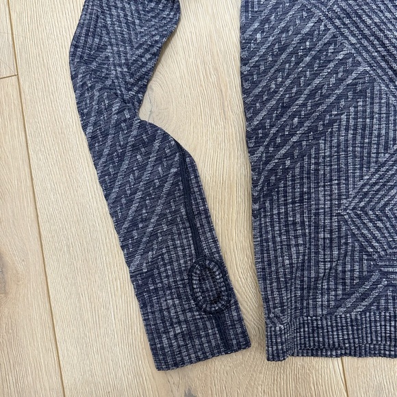 Lululemon Rest Less Pullover Heathered Blue Long Sleeve Activewear Size 2 - Picture 6 of 6